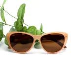 Stylish Bamboo Frame Sunglasses - Image 3