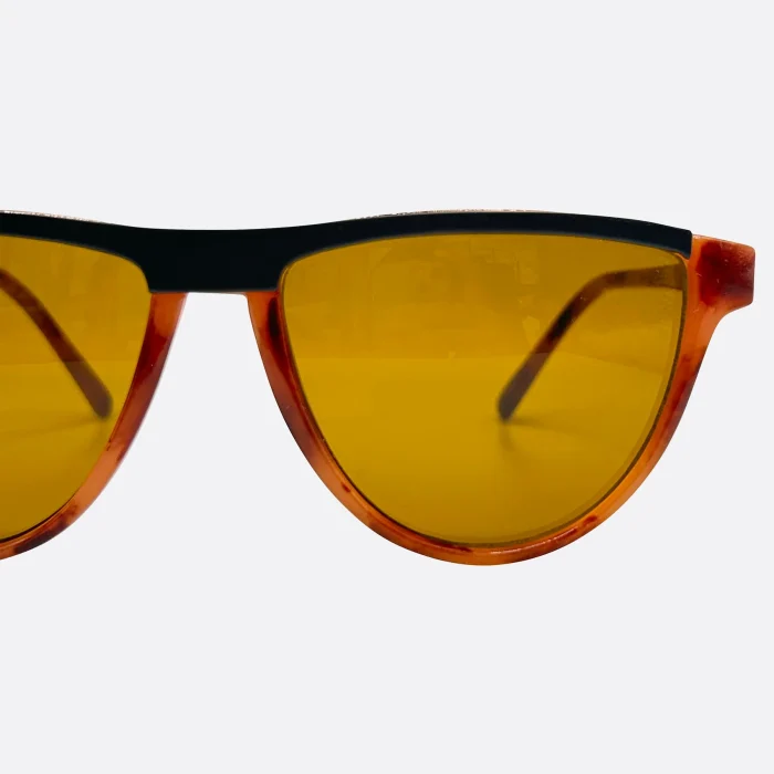 Stylish Vintage Sunglasses - Image 3