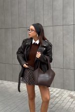 Elegant V-Shape Tote Bag - Image 4
