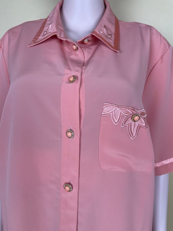 Elegant Peach-Colored Short-Sleeve Shirt - Image 3