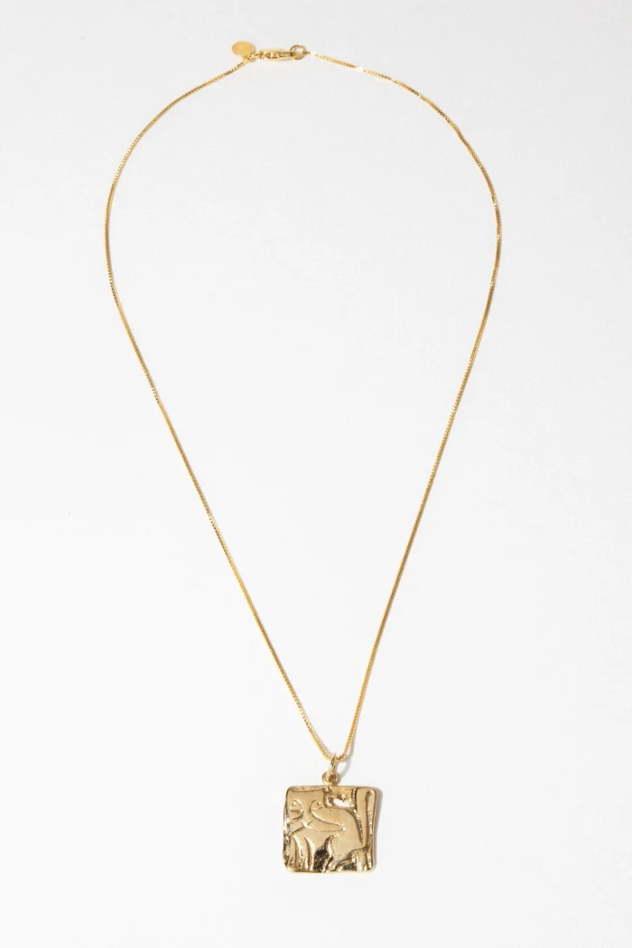 Elegantly Crafted Artistry Necklace - Image 4