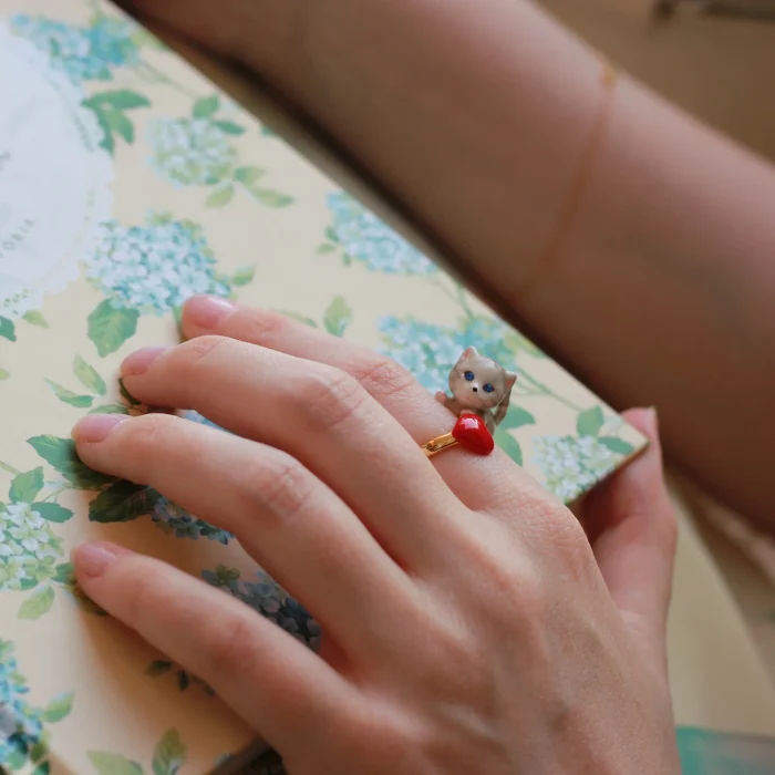 Adorable Cat & Heart Ring - Image 1