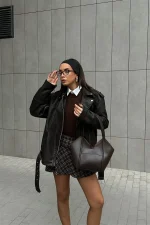 Elegant V-Shape Tote Bag - Image 8