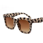 Stylish Tortoiseshell Frame Glasses - Image 13