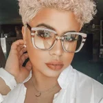 Stylish Black Frame Sunglasses - Image 16