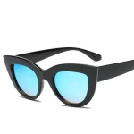Stylish Rectangular Glasses - Image 4