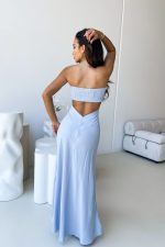 Elegant Strapless Evening Gown - Image 5