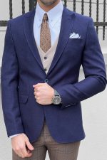 Elegant Men'S Formal Ensemble - Image 2
