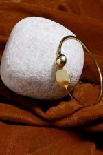 Chic Brass Cuff Bracelet With Minimalist Design - Image 2