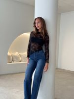 Elegant Lace Top And High-Waist Comfort Jeans - Image 2