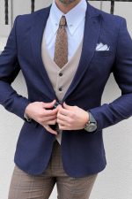 Elegant Men'S Formal Ensemble - Image 4